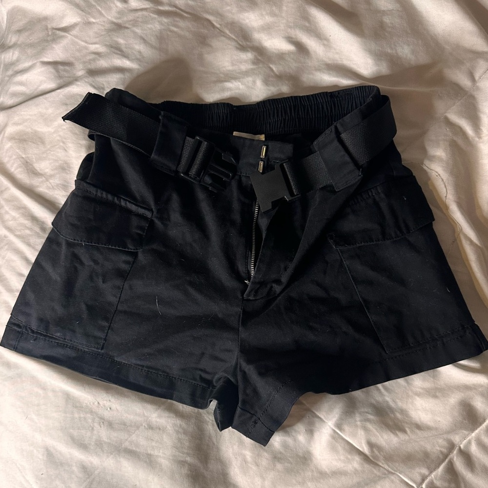 BLACK BUCKLE CARGO SHORTS